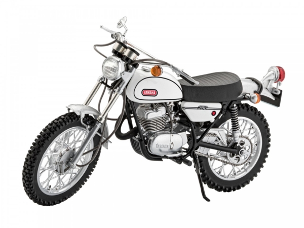 Revell 1/12 Yamaha 250 DT-1