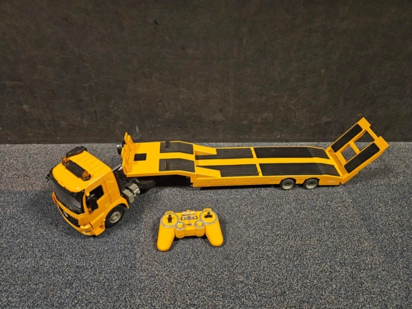 Tweedehands Jamara 1/20 Flatbed Truck Mercedes-Benz Arocs