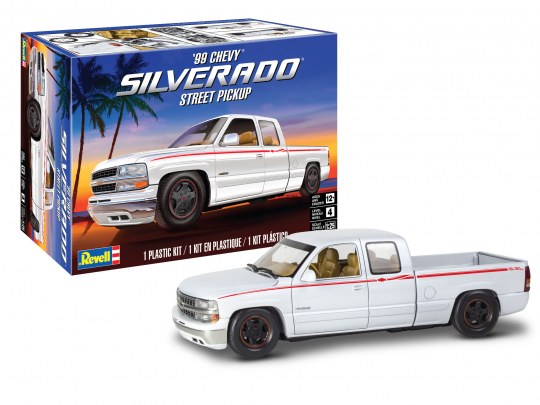 Revell 1999 Chevy Silverado Custom Pickup