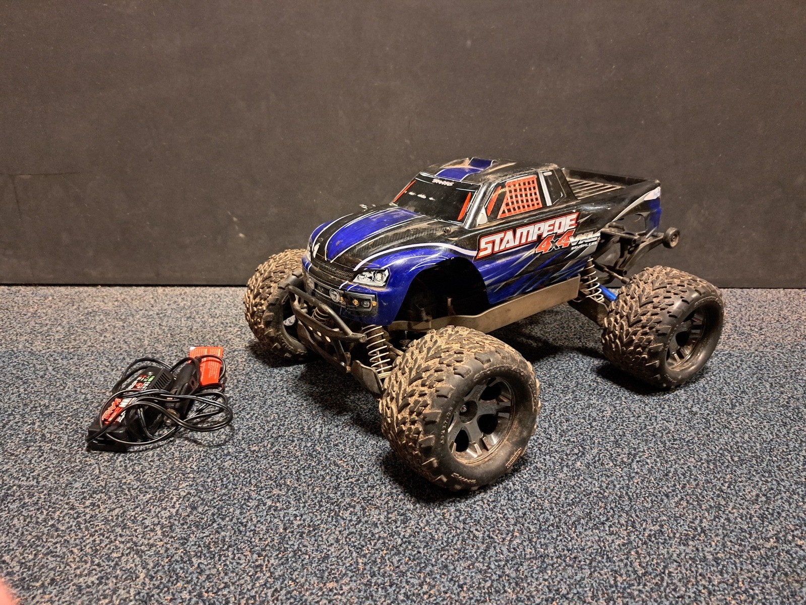 Tweedehands Traxxas Stampede 4x4 VXL (opknapper, zonder motor en zender)