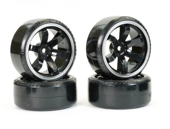 Fastrax 1/10 Straat/Drift Banden Op 6 Spaaks Velgen (6mm Offset) - Black/White (FAST0086BKW)