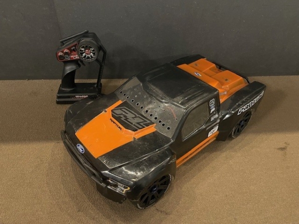 Tweedehands Traxxas Slash 4x4 met Hobbywing brushless combo