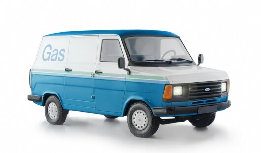 Italeri 1/24 Ford Transit MK2