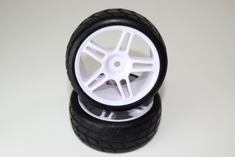 Tire set glued (2) ATC 2.4 RTR/BL (1230207)